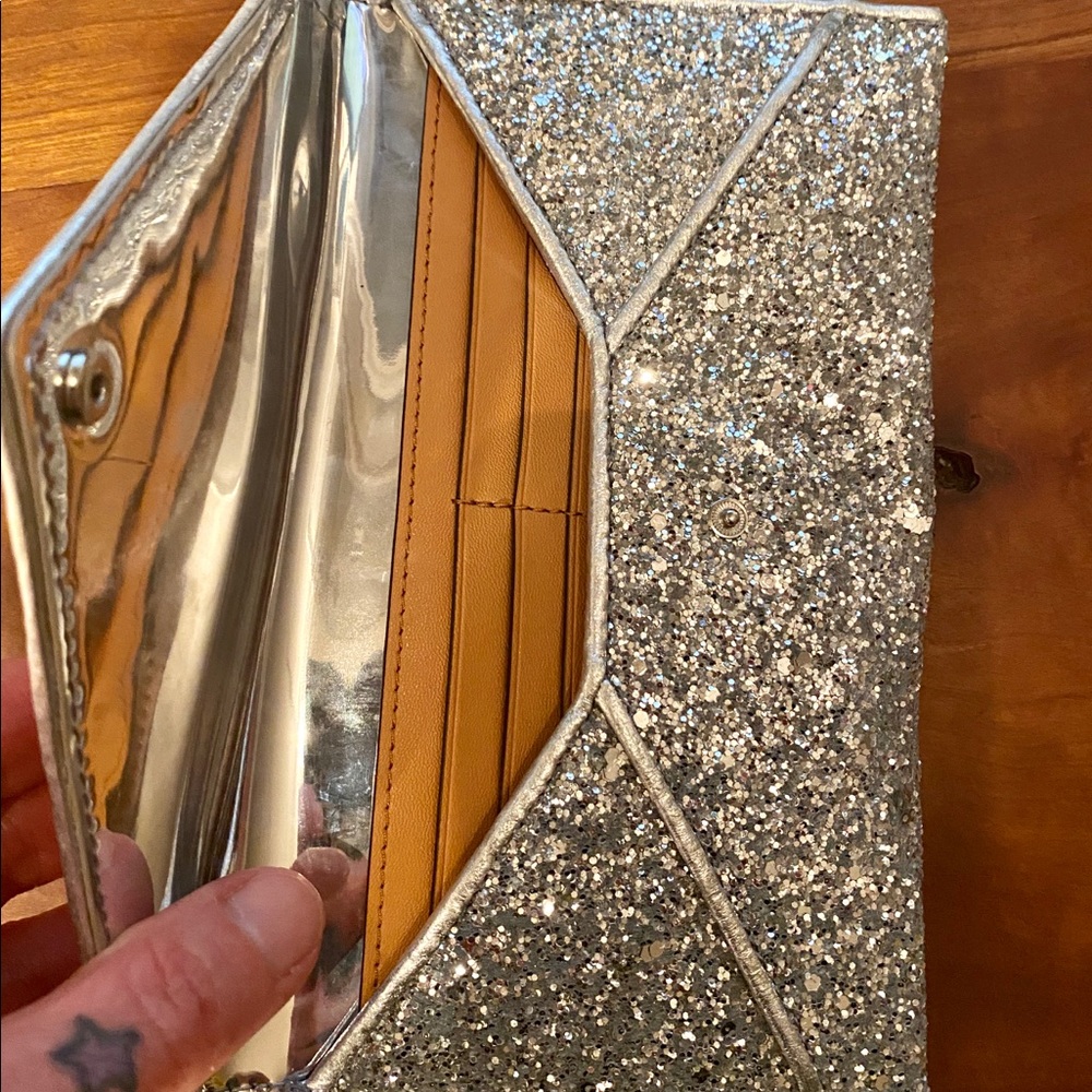 TORY BURCH SILVER GLITTER WALLET- ENVELOPE STYLE - Picture 5 of 5